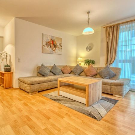 Zeller City Apt Aydin - By Alpen Apartments เซลล์อัมเซ ภายนอก รูปภาพ