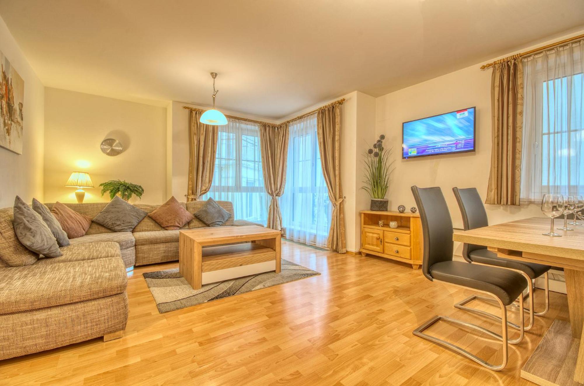 Zeller City Apt Aydin - By Alpen Apartments เซลล์อัมเซ ภายนอก รูปภาพ